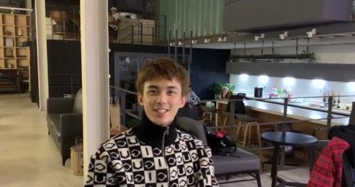 爆料美女合拍视频,揭秘幕后精彩瞬间  第2张